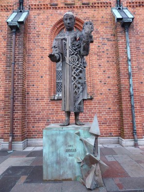 브레멘-함부르크의 성 안스가리오_photo by Hjart_in the Cathedral of St Ansgar in Ribe_Denmark.jpg